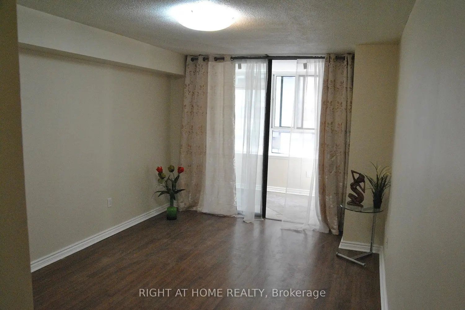 Additional image 9 of 45 Carlton Street 607
