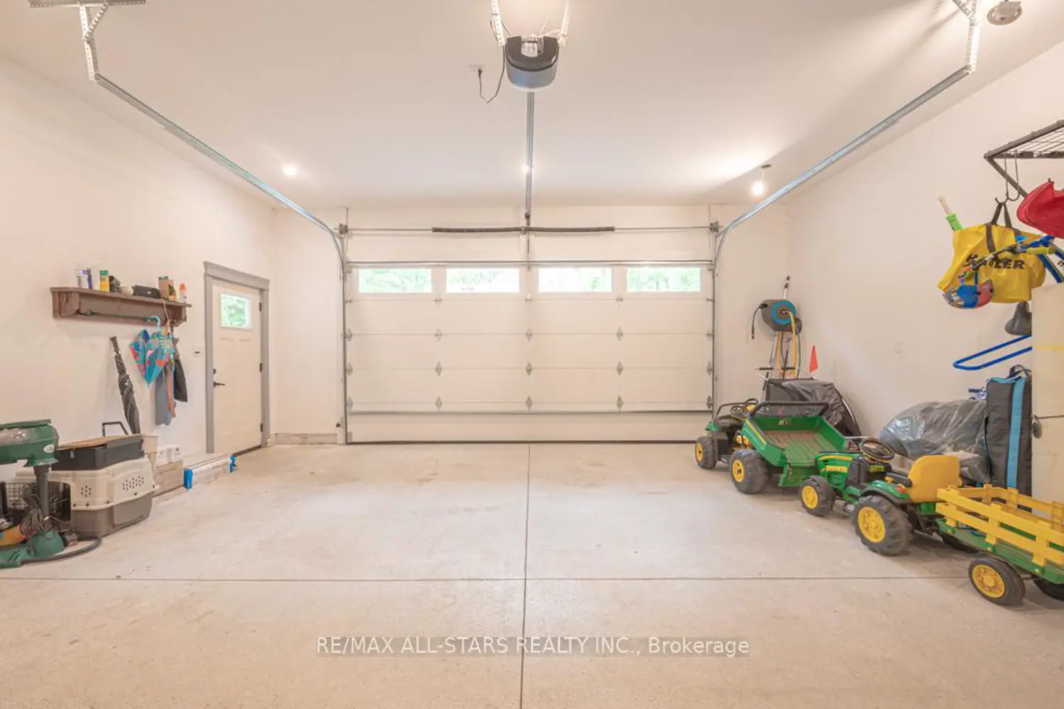 Additional image 17 of 228 Riverside Drive