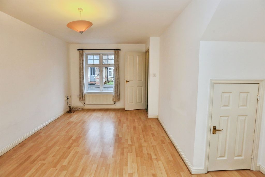 Additional image 5 of 2 bed end terrace house for saleTerrier Close, Hedge End, Southampton SO30