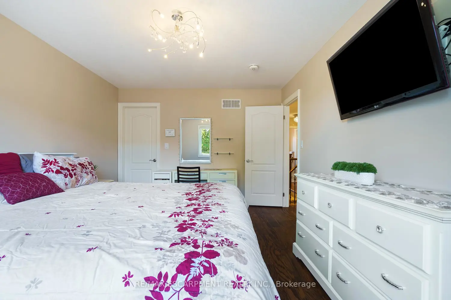 Additional image 13 of 8952 Black Forest Crescent