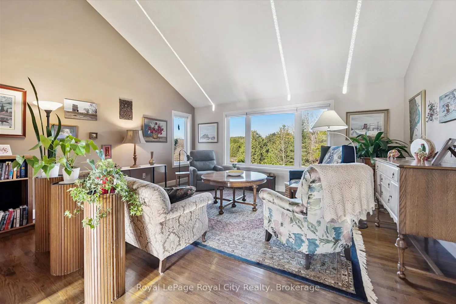 Additional image 9 of 8060 Wellington Rd 18 Road