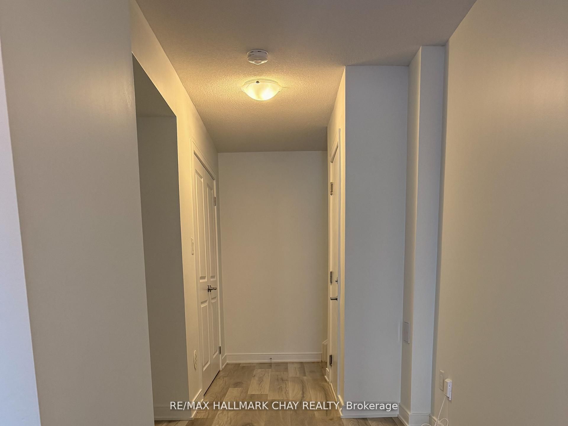 Additional image 2 of 5 Red Maple Lane, Barrie, ON, L9J 0N4