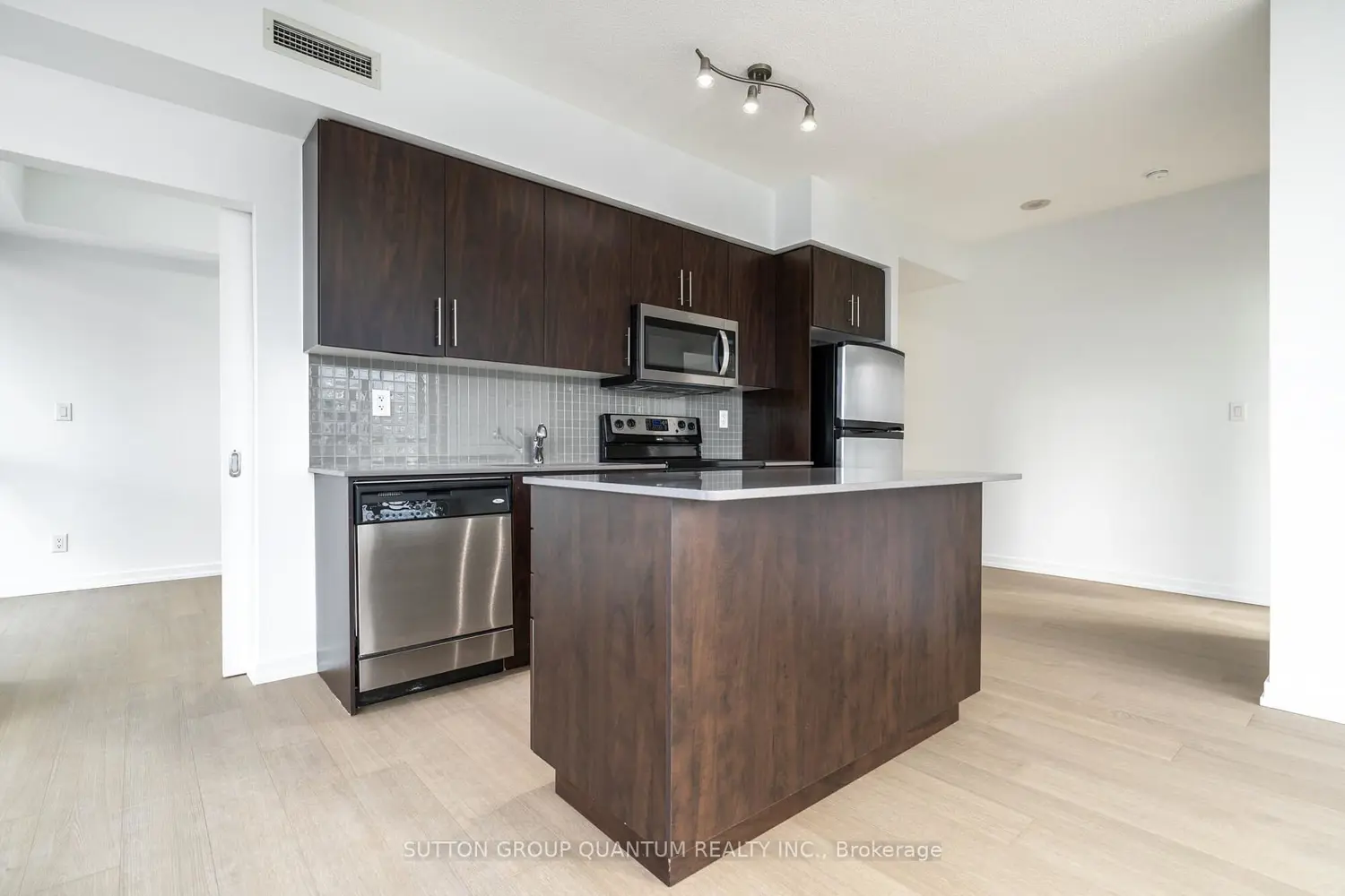Additional image 3 of 65 Bremner Boulevard 3805