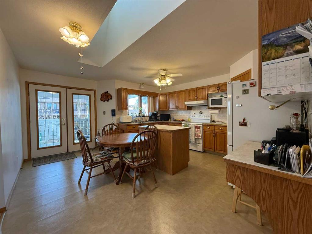 Additional image 5 of 128 Heritage Boulevard W, Lethbridge, AB, T1K 6R9