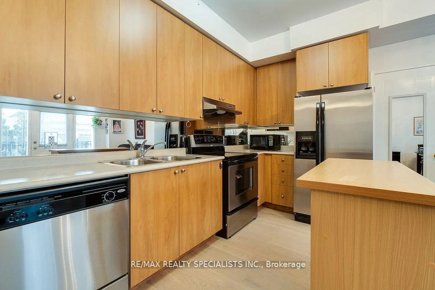 Additional image 13 of 4985 Southampton Drive 44