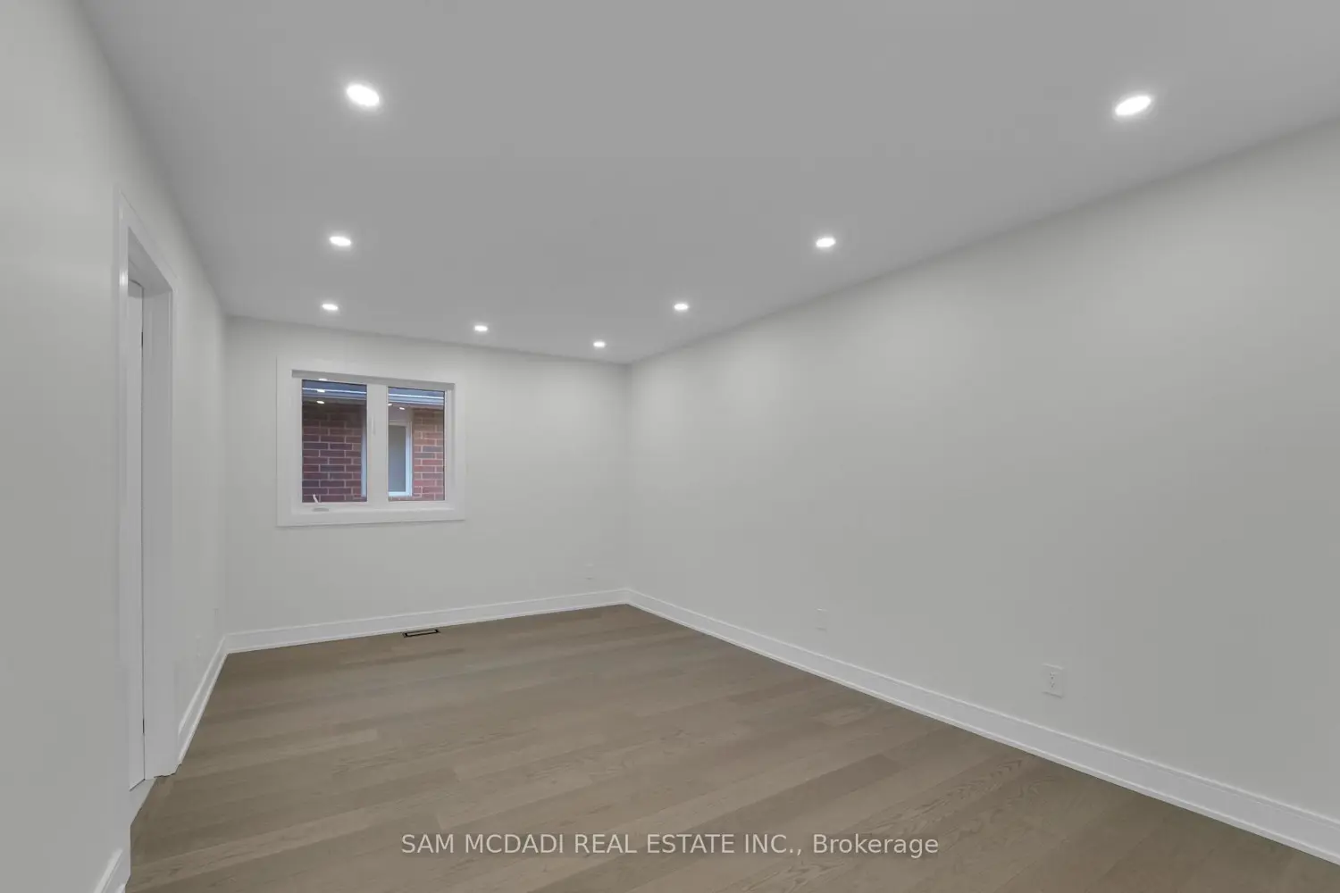 Additional image 15 of 17 Ferncastle Crescent