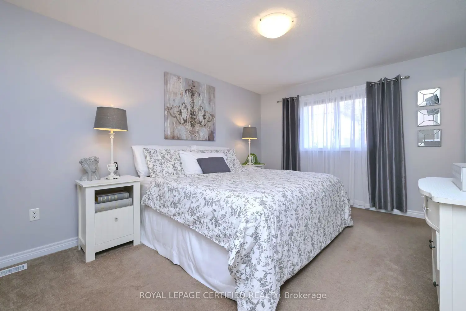 Additional image 11 of 102 Oakes Crescent