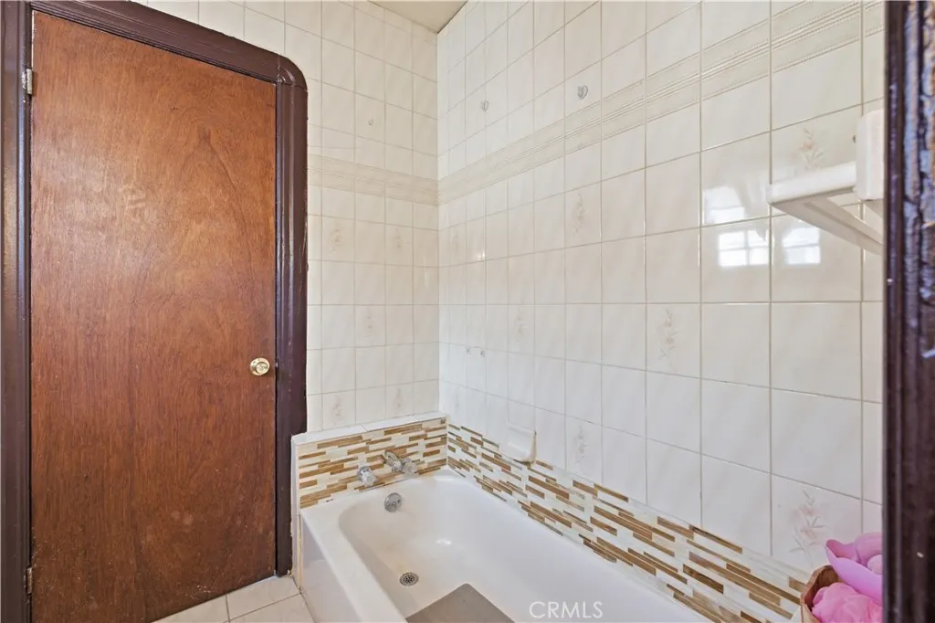 Additional image 55 of 1720 Orchard Ave, Los Angeles, CA 90006