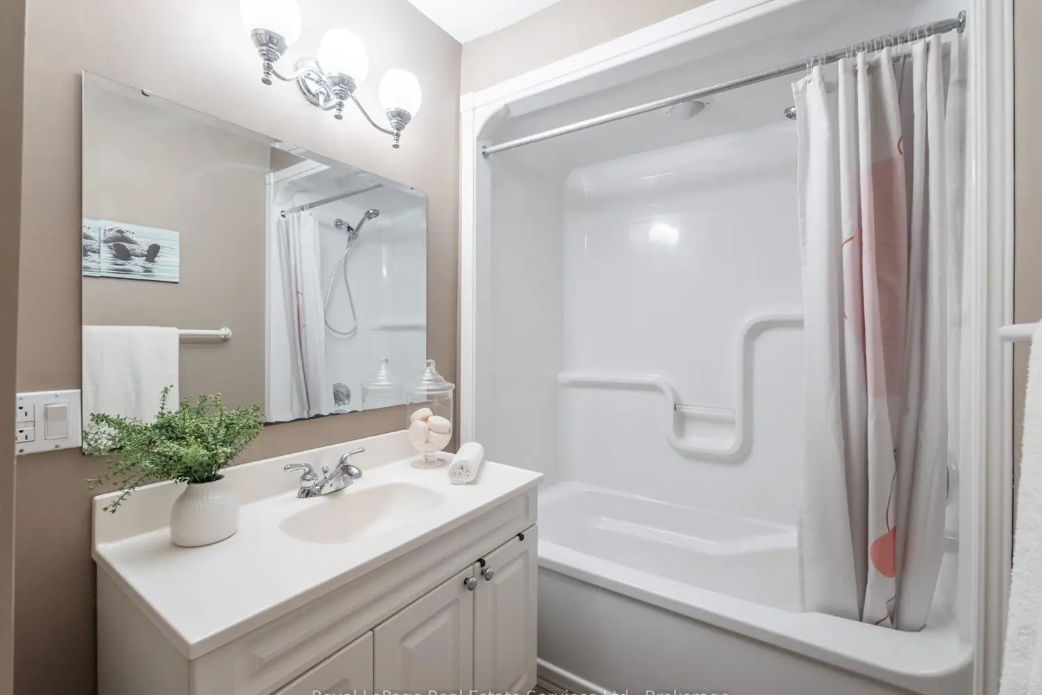 Additional image 15 of 938 King Road