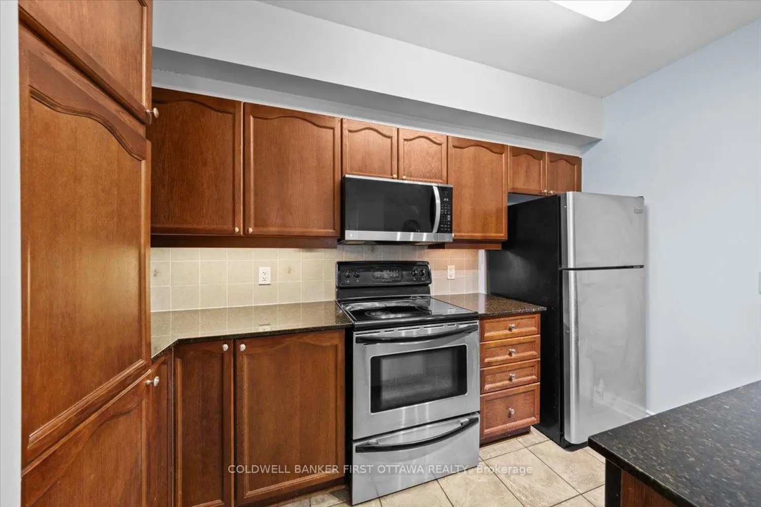 Additional image 7 of 445 Laurier Avenue 1401