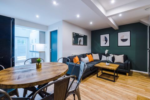 Derby Road, Manchester M14, Room to rent