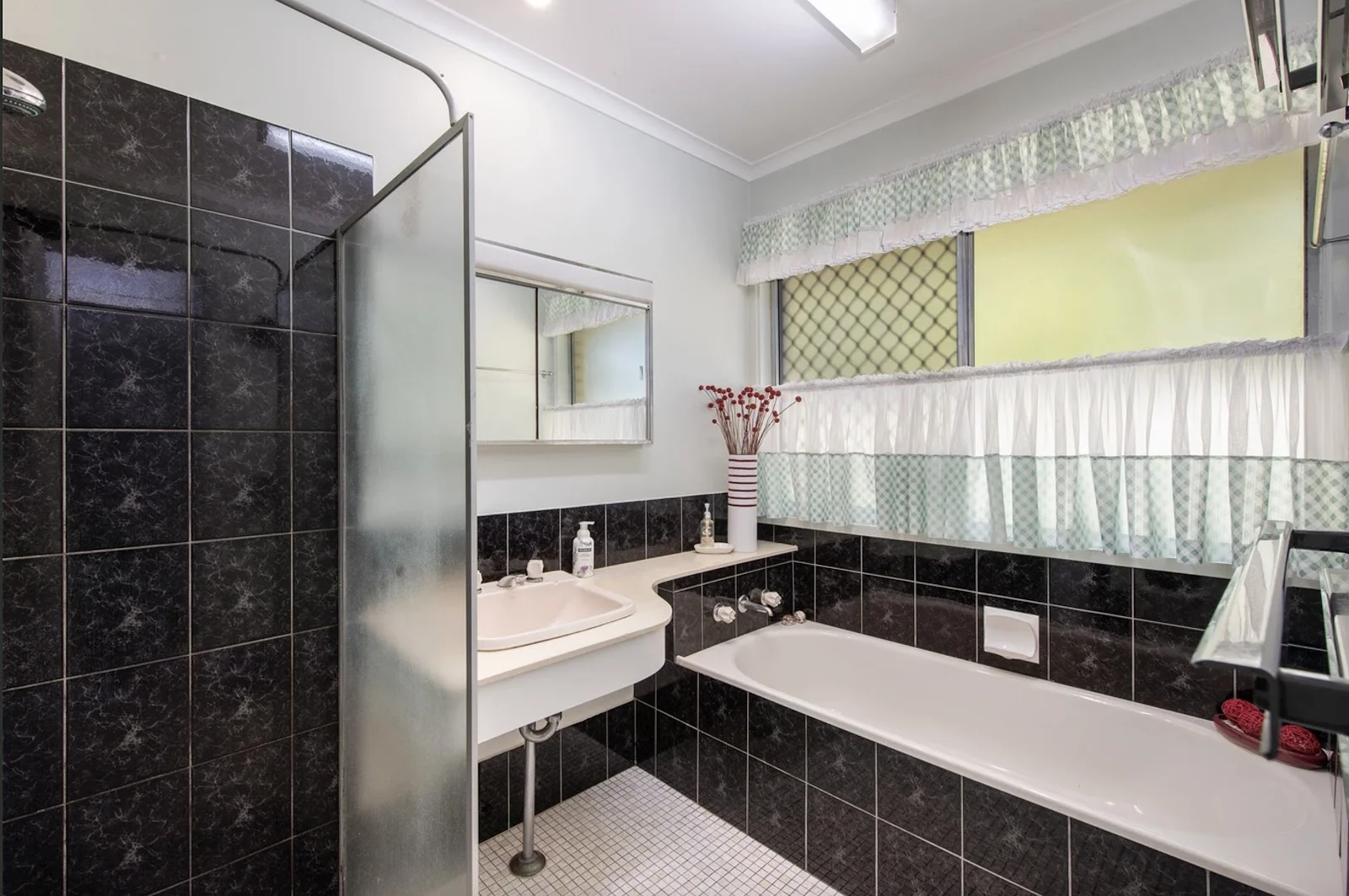 Additional image 5 of 9-11 Richards Street, Loganlea QLD 4131