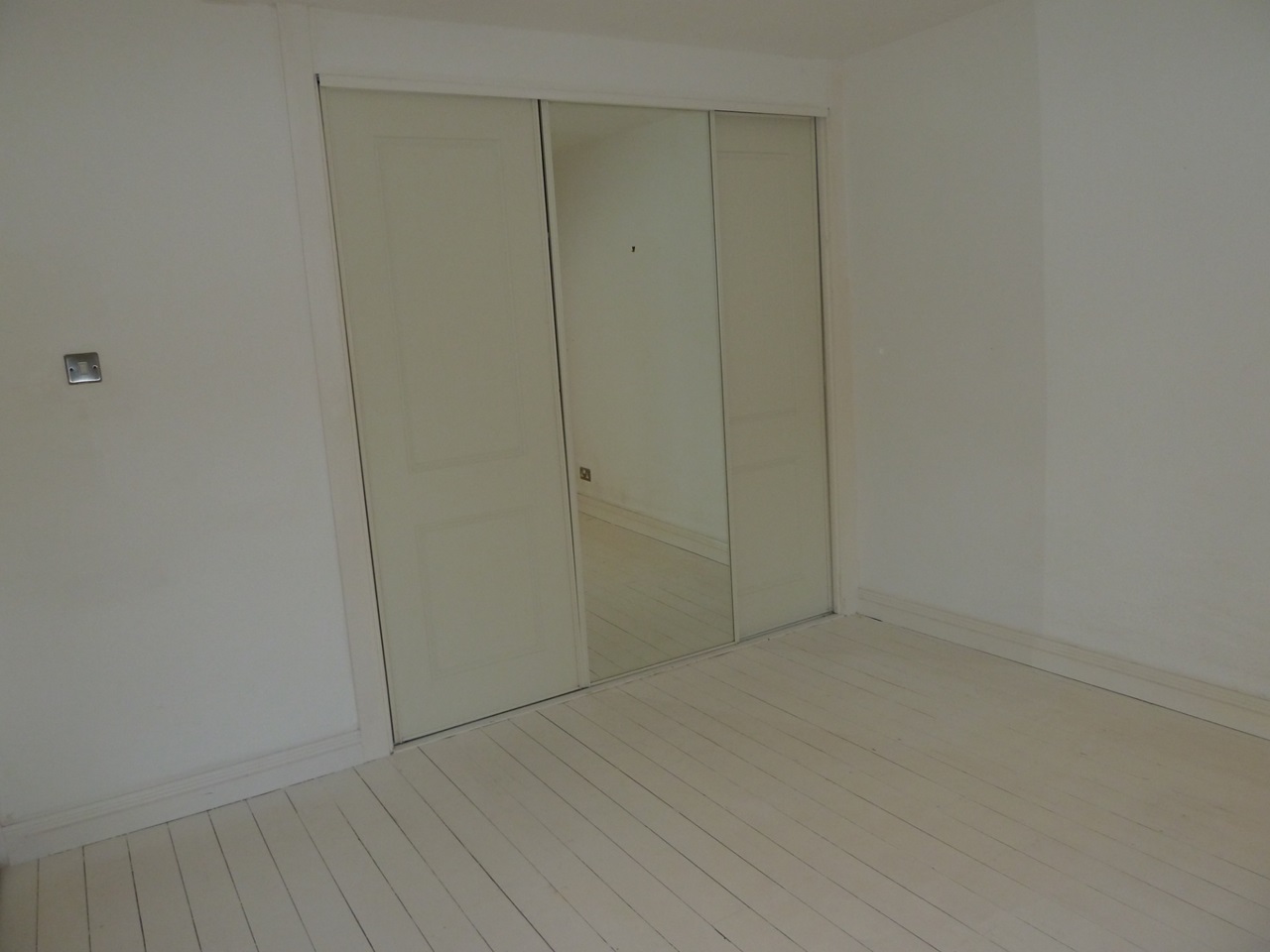 Additional image 8 of 2 Bed Flat, Alwoodley, LS17, N1 7GU