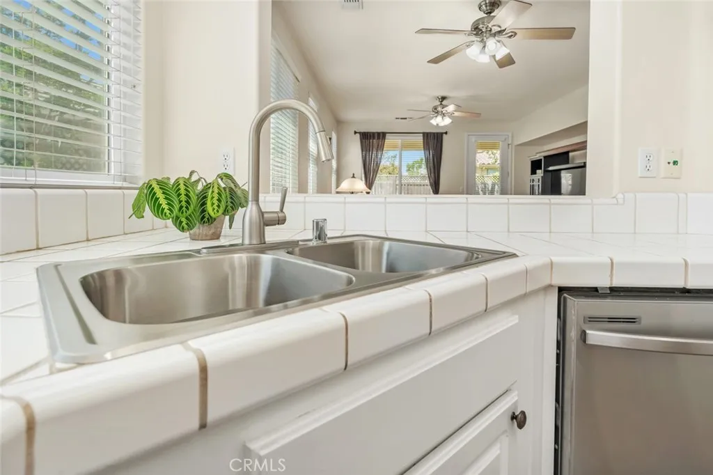 Additional image 17 of 331 Hollyhill Drive, Bakersfield, CA 93312