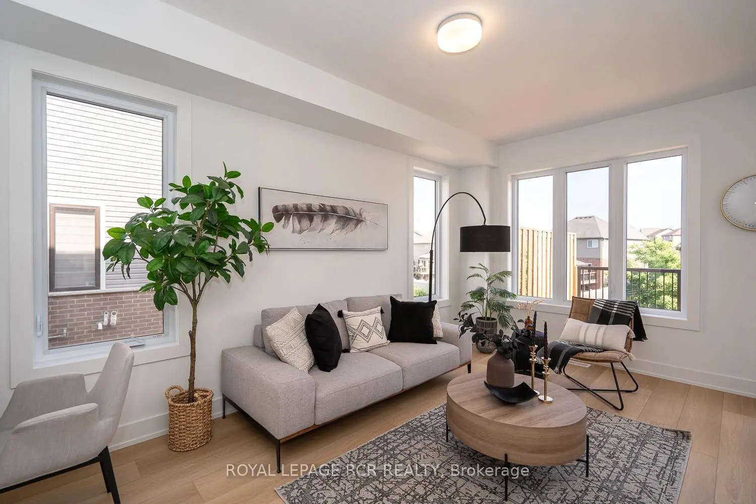 Additional image 4 of 690 Broadway Avenue 8