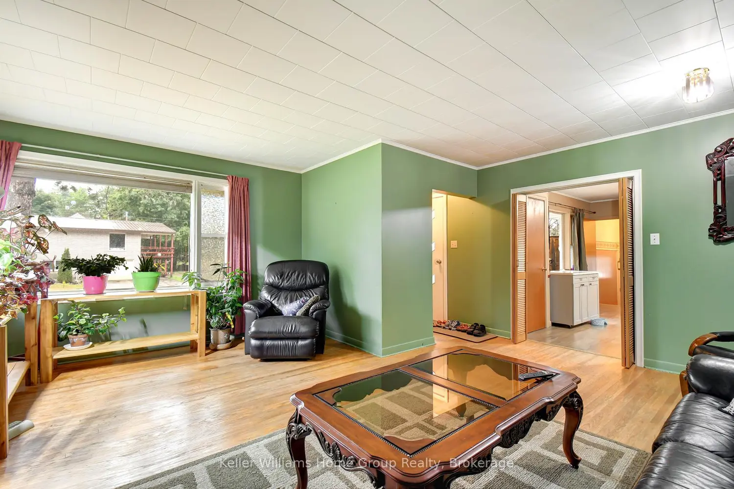 Additional image 3 of 2 Easton Avenue