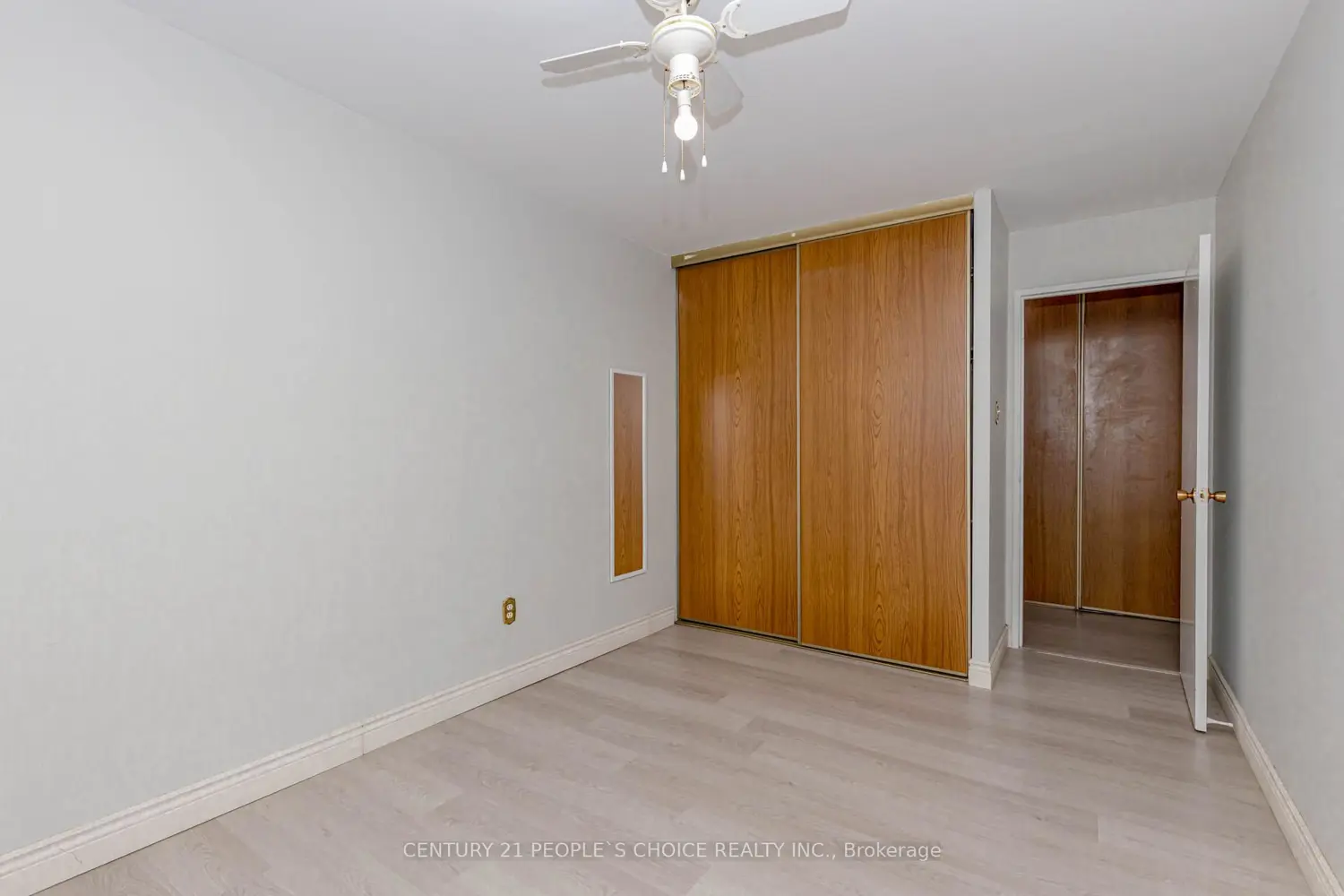 Additional image 15 of 3533 Derry Road 801