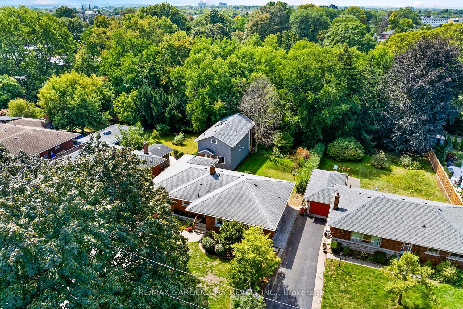 Additional image 3 of 34 Kenworth Drive