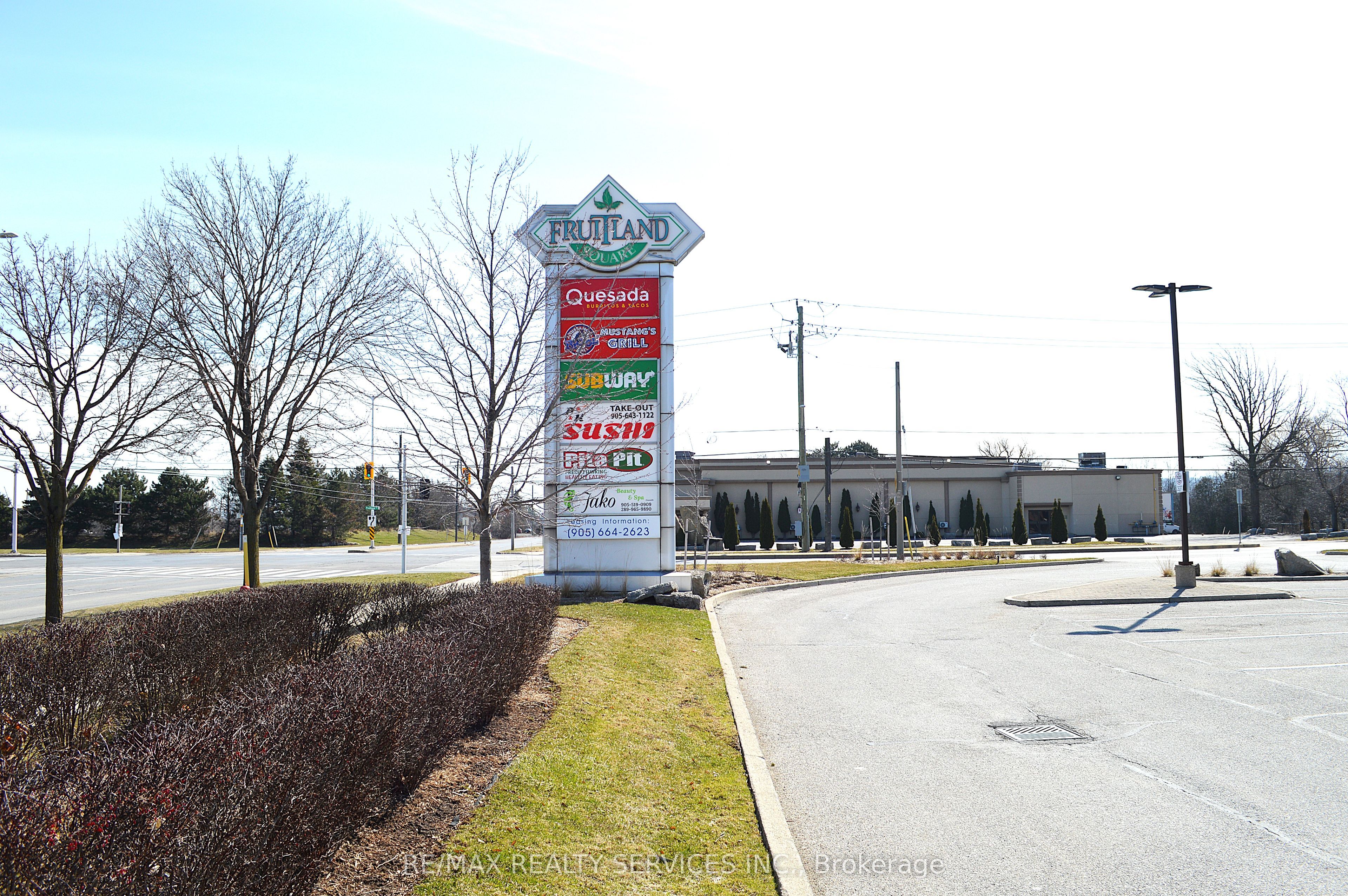 Additional image 4 of 301 Fruitland Road, Hamilton, ON, L8E 5M1