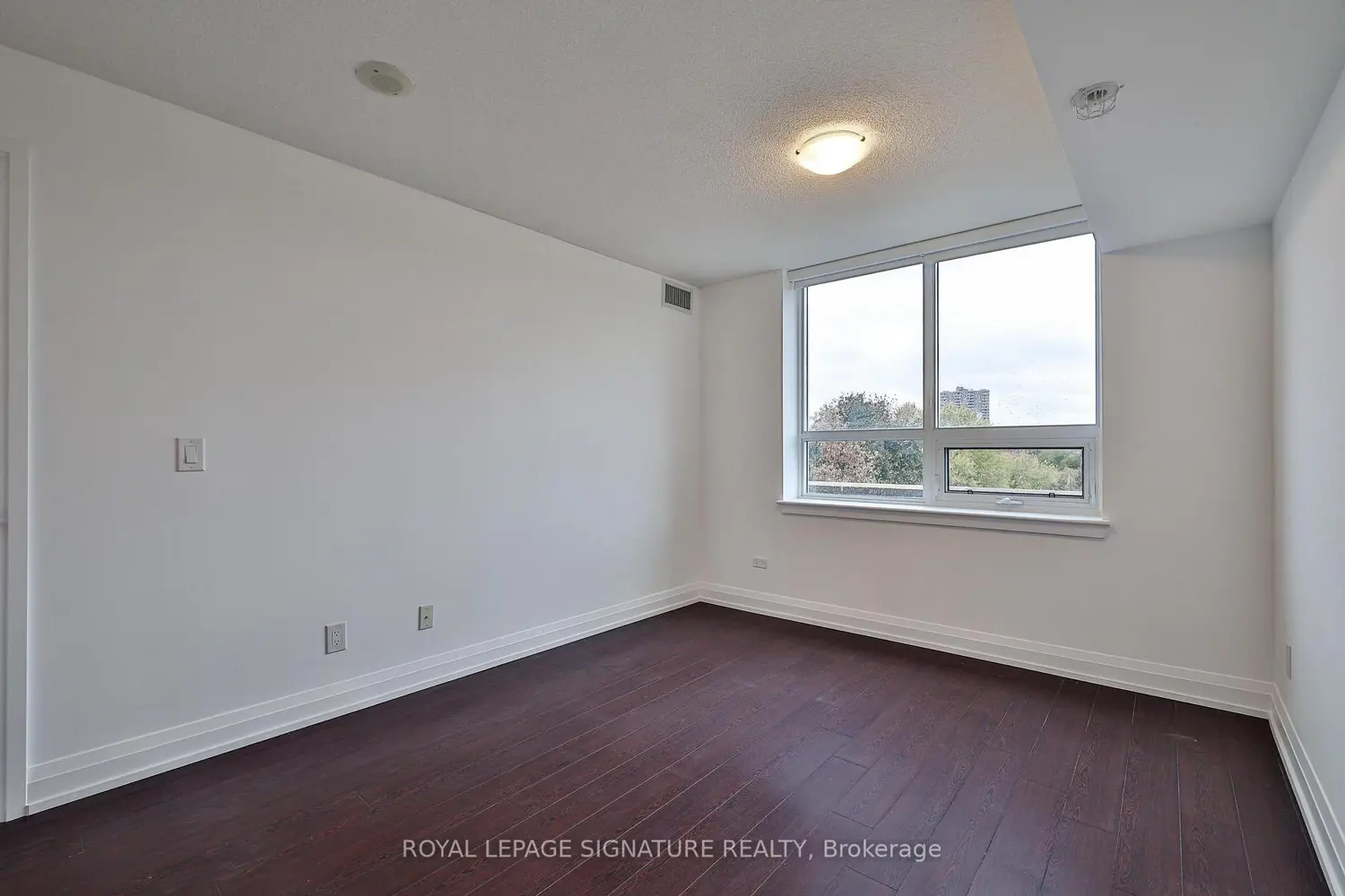 Additional image 15 of 3520 Danforth Avenue 502
