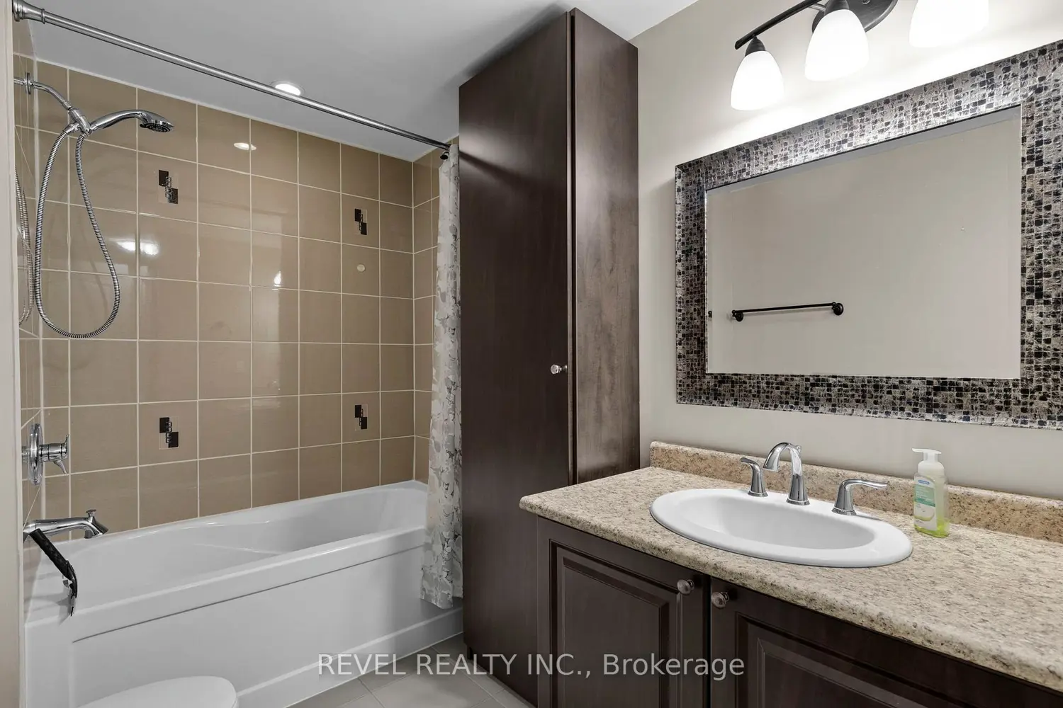 Additional image 10 of 39 Ferndale Drive 106