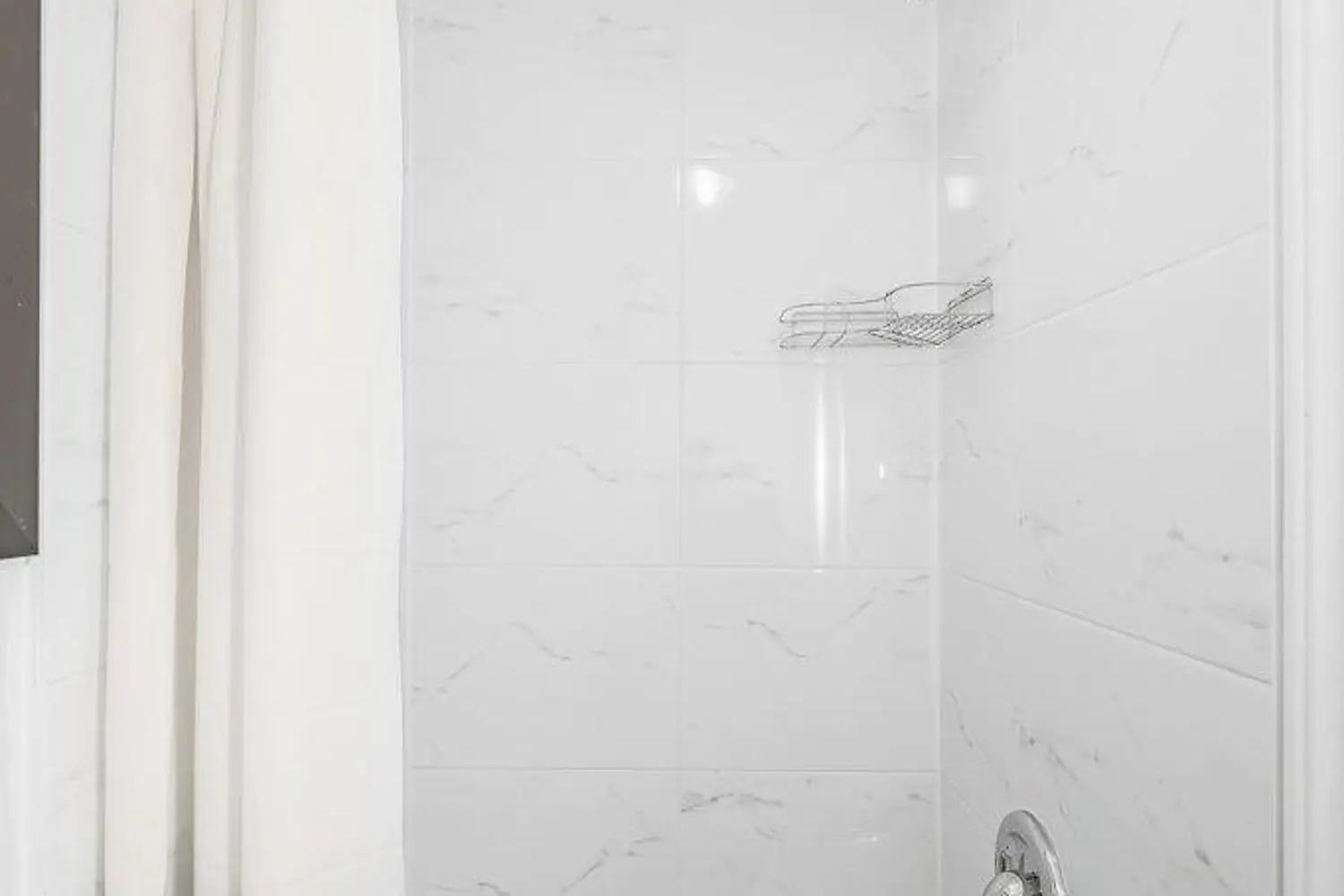 Additional image 20 of 34 Aspen Hills Road