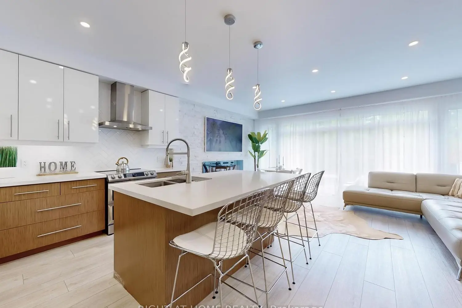 Additional image 2 of 35 Midhurst Heights 30