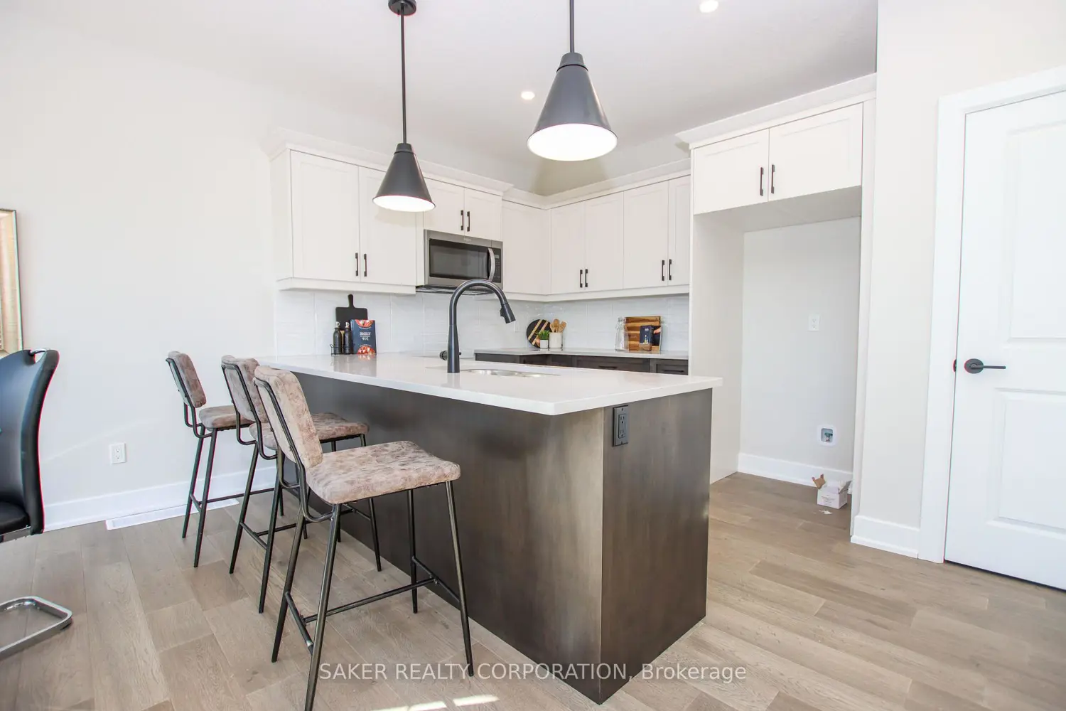 Additional image 5 of 581 Regent Street