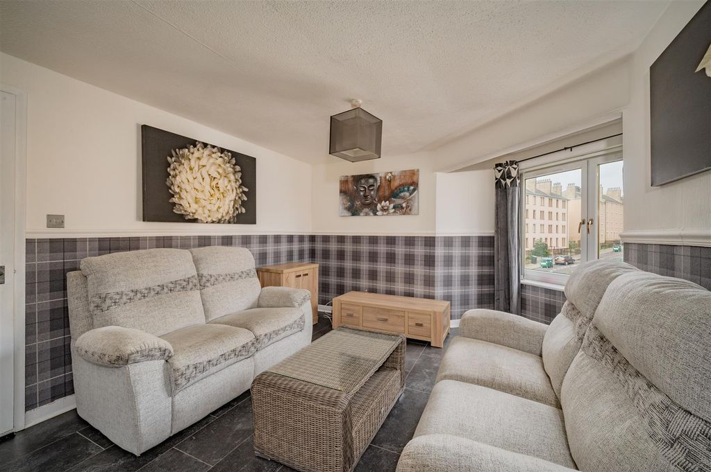 Additional image 2 of 2 bed flat for saleDundonald Court, Dundee DD3
