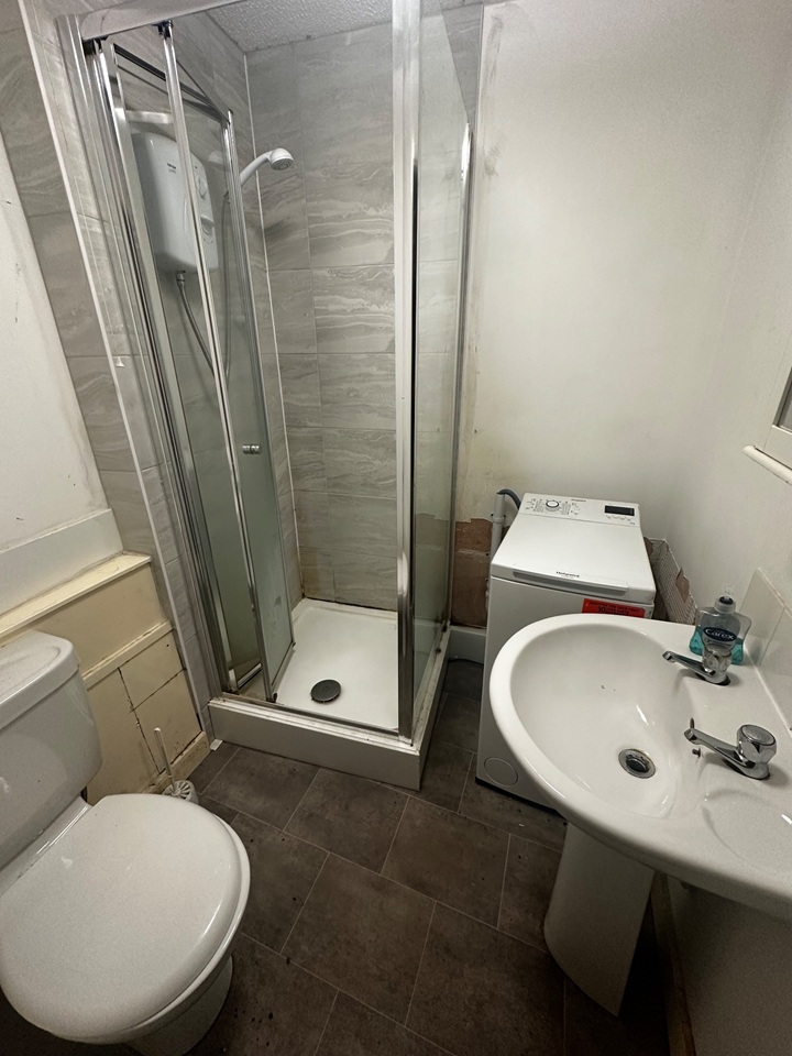 Additional image 12 of Studio Flat, The Chandlers, LS2, N1 7GU