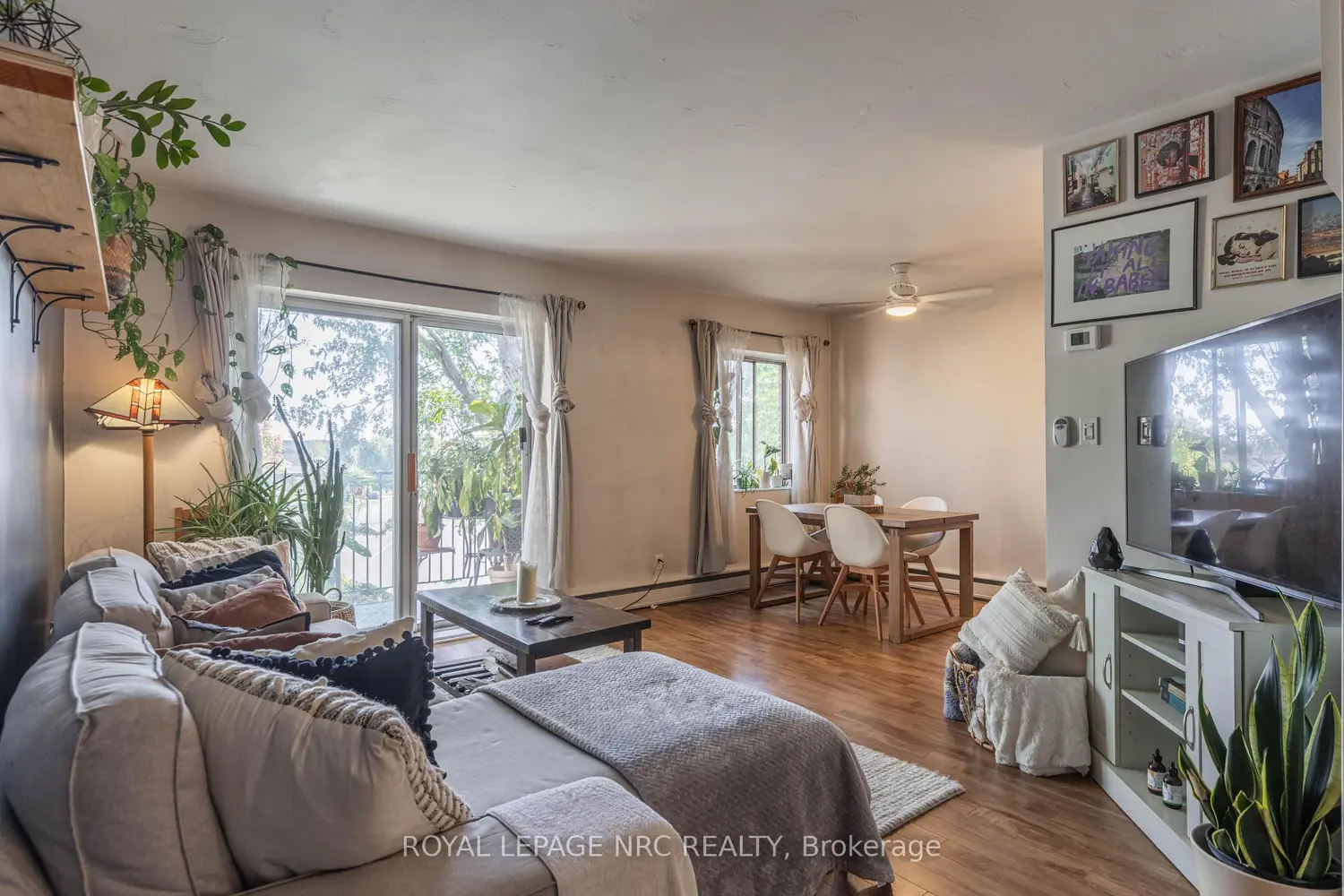 Additional image 4 of 456 Carlton Street 34