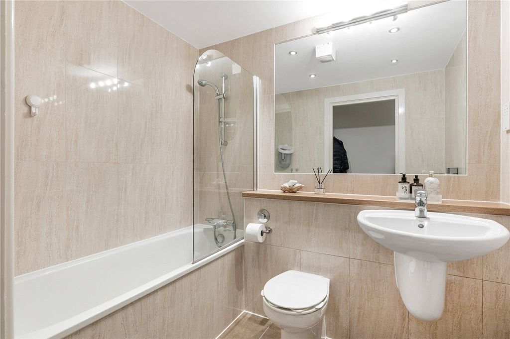 Additional image 9 of 2 bed flat for saleBalmes Road, London N1