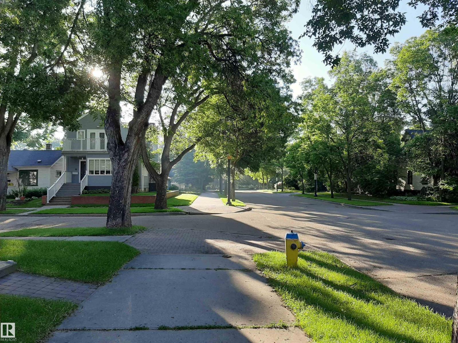 Additional image 3 of 9615 101 Street NW, Edmonton, AB, T5K0W7