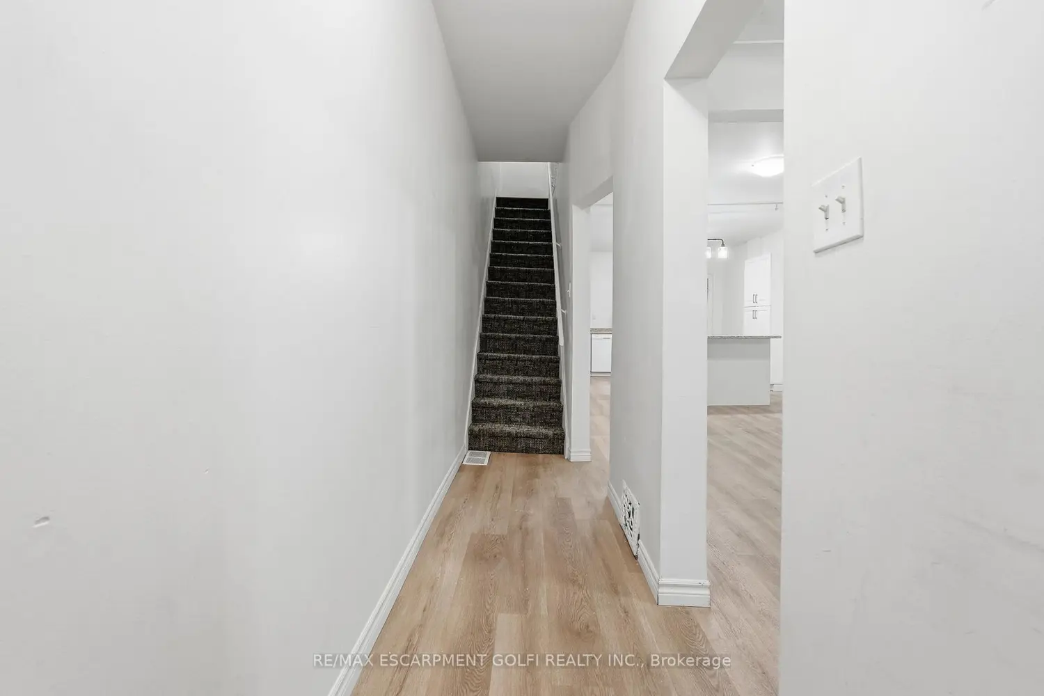 Additional image 3 of 39 Burlington Street