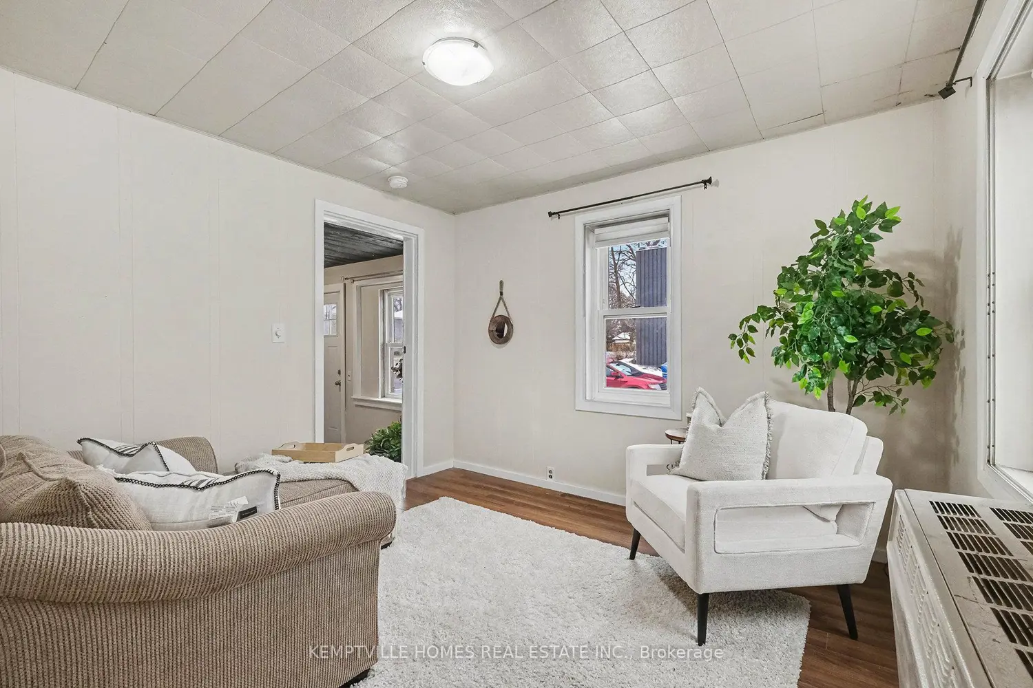 Additional image 7 of 803 St Lawrence Street