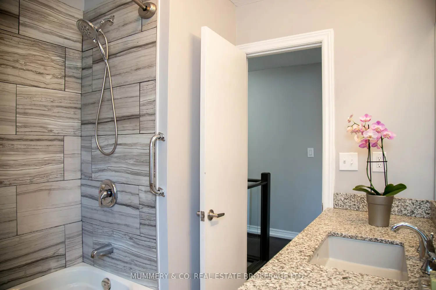 Additional image 7 of 52 Grand Street