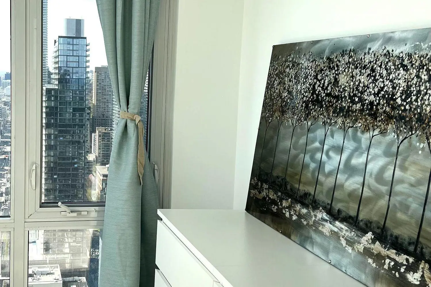 Additional image 3 of 501 Yonge Street 4002