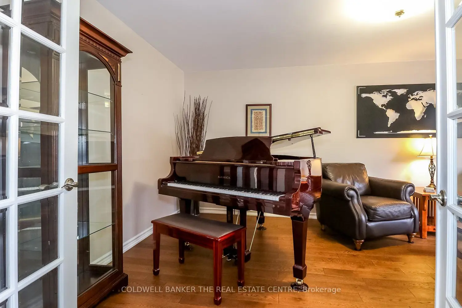 Additional image 4 of 37 Falling Brook Drive