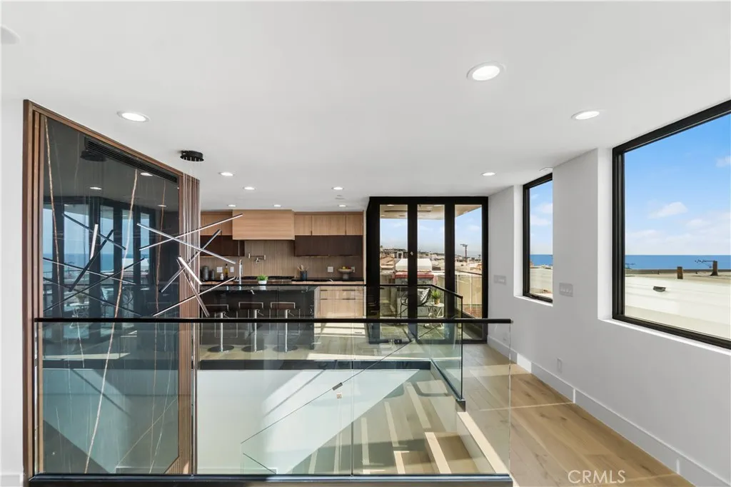 Additional image 17 of 214 El Porto Street, Manhattan Beach, CA 90266