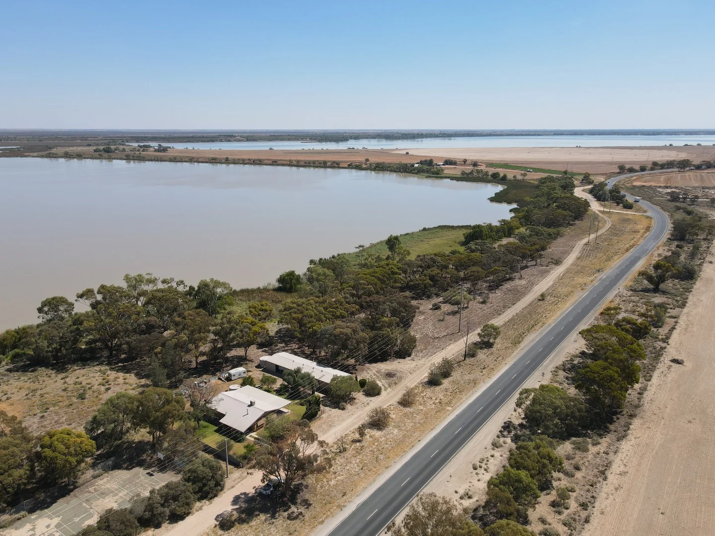 1947 Murray Valley Highway, Lake Charm VIC 3581