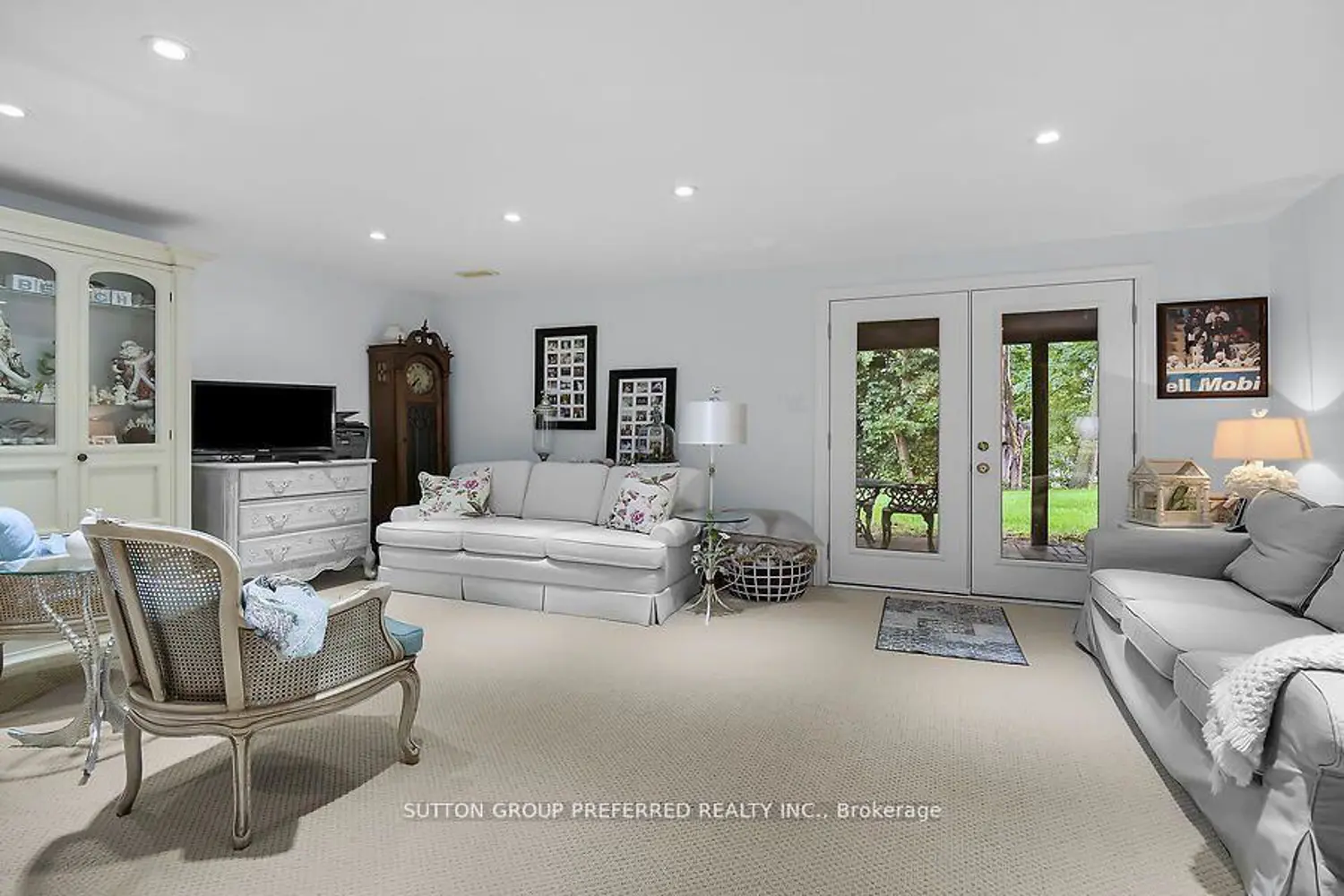 Additional image 6 of 398 Old Riverside Drive 6