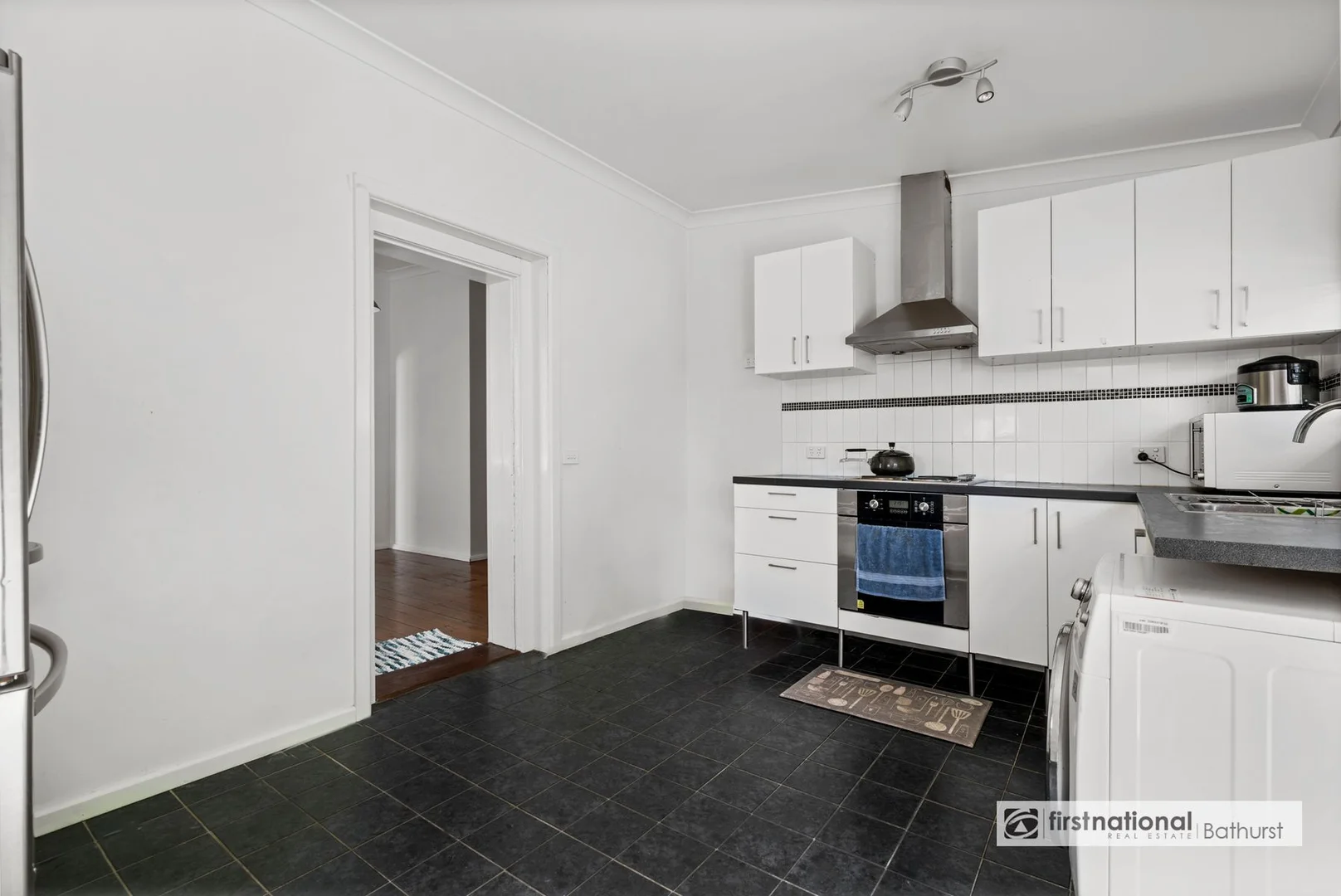 Additional image 4 of 1 & 2/155 Stewart Street, Bathurst NSW 2795