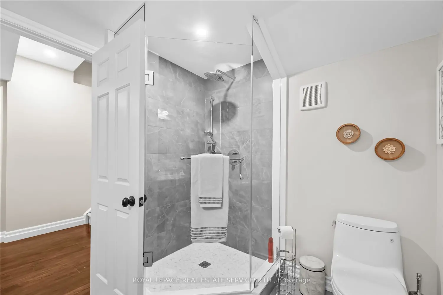 Additional image 18 of 2315 8 Sideroad