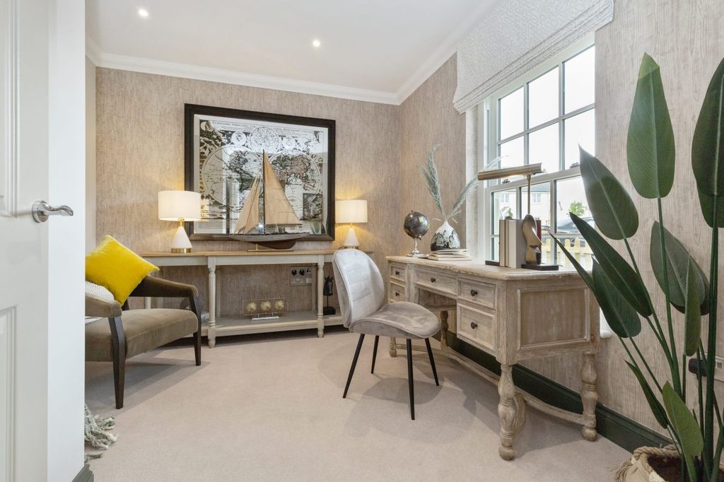 Additional image 4 of 5 bed detached house for saleFour Acre Drive, Houghton Conquest MK45