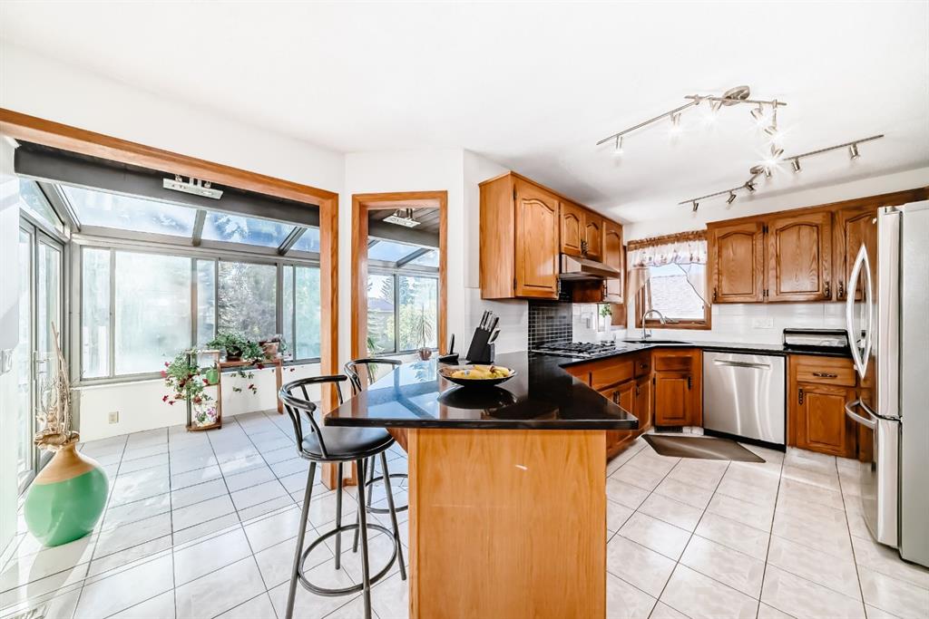 Additional image 6 of 142 Edgeview Road NW, Calgary, AB, T3A 4V1
