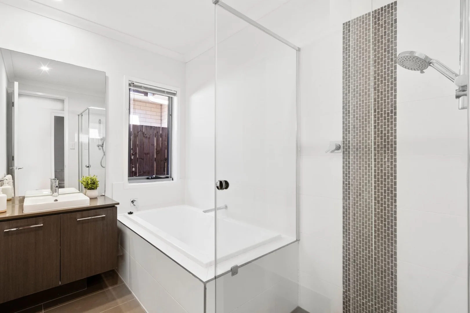 Additional image 16 of 37 Slate Court, Logan Reserve QLD 4133