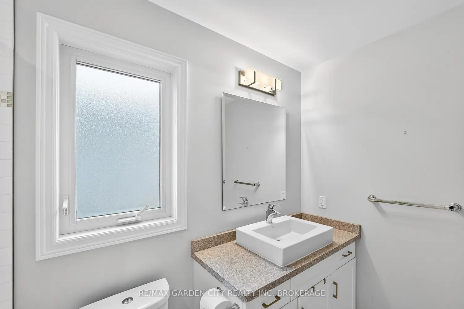 Additional image 15 of 22 Riesling Drive