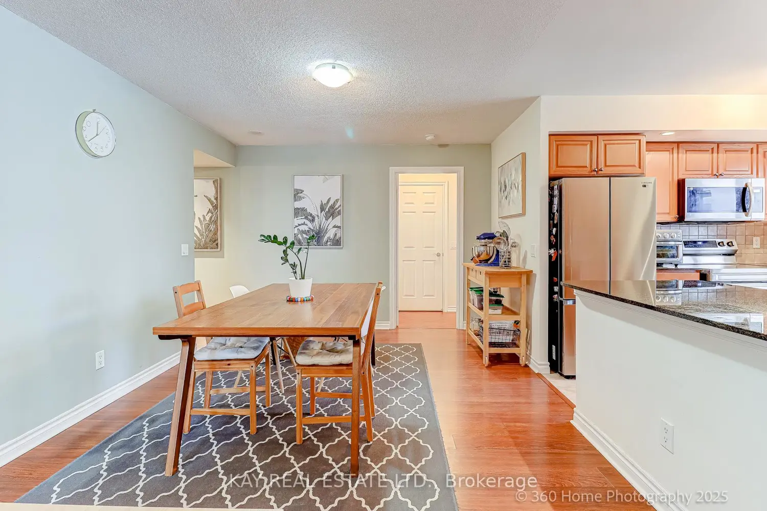 Additional image 17 of 5233 Dundas Street 1526