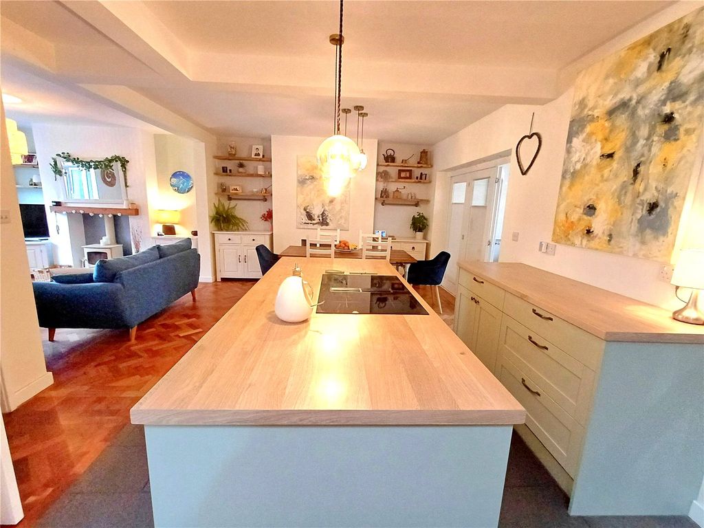 Additional image 7 of 4 bed semi-detached house for saleBeach Road, Porthcawl CF36