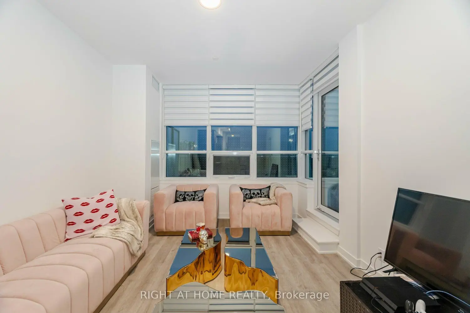 Additional image 11 of 50 Upper Mall Way B-226